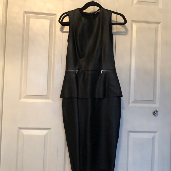 Pleather midi dress with peplum & zipper details - Picture 3 of 9
